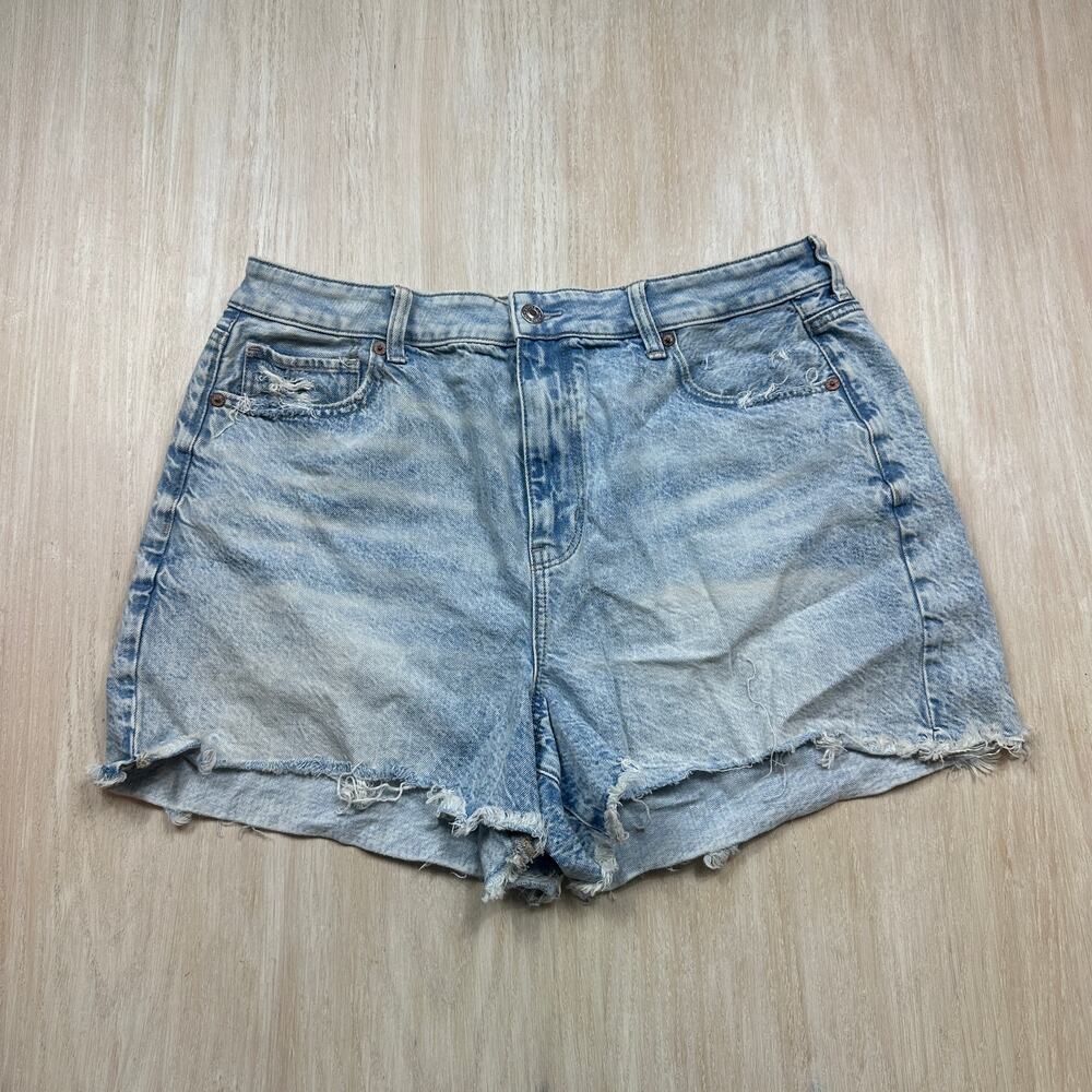 American Eagle Mom Short Light Wash High Rise Distressed Frayed Denim Shorts 16
